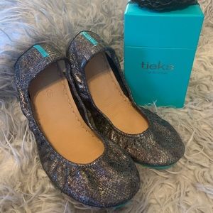 ❤️‍🔥 Gorgeous Tieks Ballet Flat “Drago” 🐉